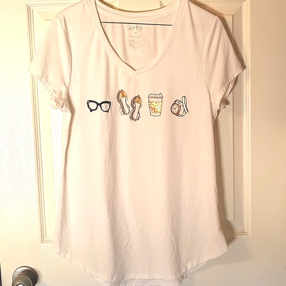 Tops - Apt 9 t-shirt.
